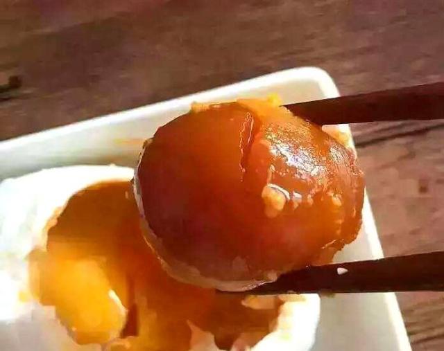 鸭蛋腌制多少天蛋黄才会出油多？